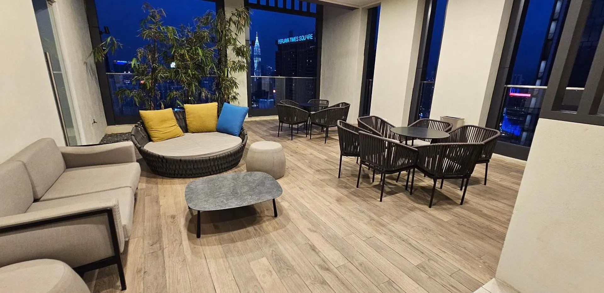 Lucentia Suites Klcc By Classy Kuala Lumpur Apartmán